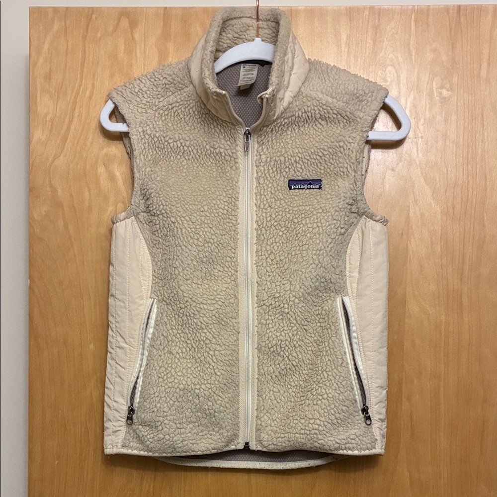 Patagonia Beige Teddy Fleece Vest Womens M